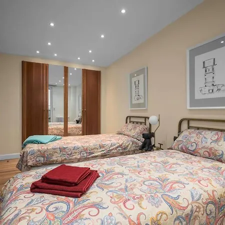 Zurriola Beachfront Luxury Apartment San Sebastian