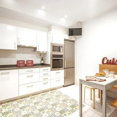 Zurriola Beachfront Luxury Apartment San Sebastian